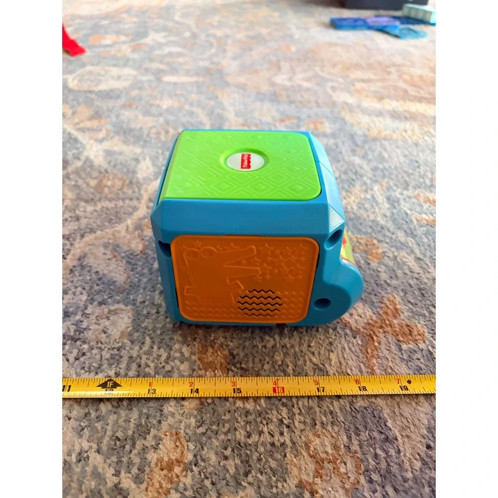 Fisher-Price Spin 'n Surprise Lion Musical Jack-in-the-Box Baby Toddler Toy